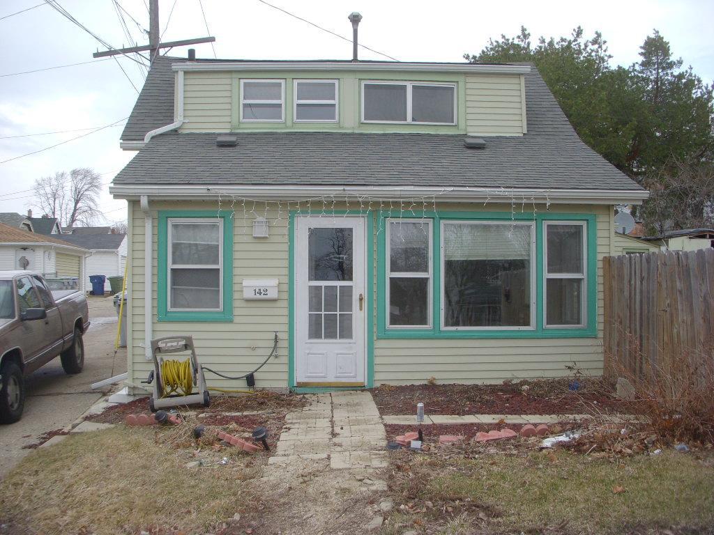 142 W Bolivar, Milwaukee, WI 53207