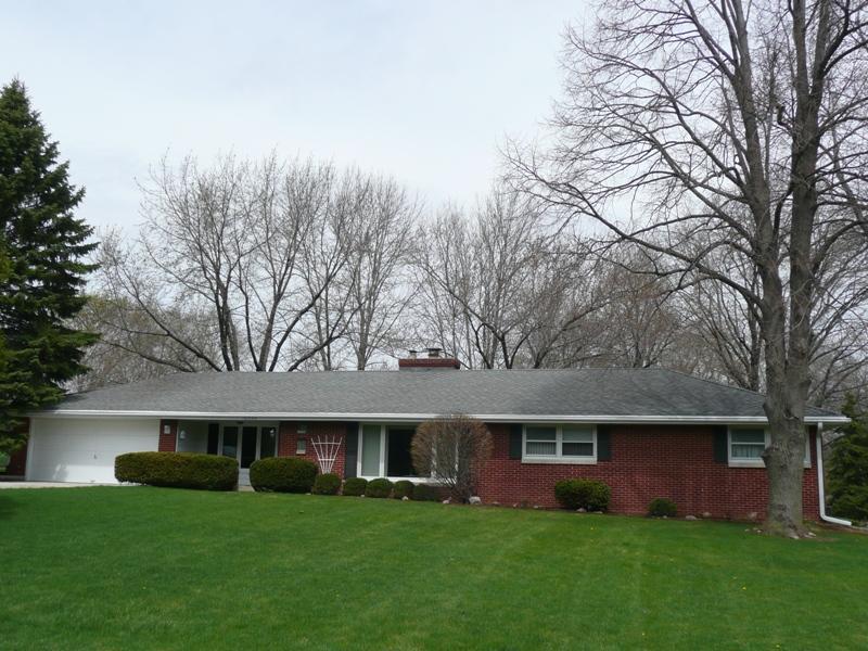 16230 Cumberland Trl, Brookfield, WI 53005