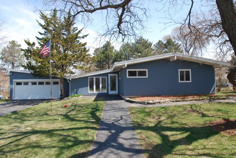 7050 N Berwyn, Glendale, WI 53209