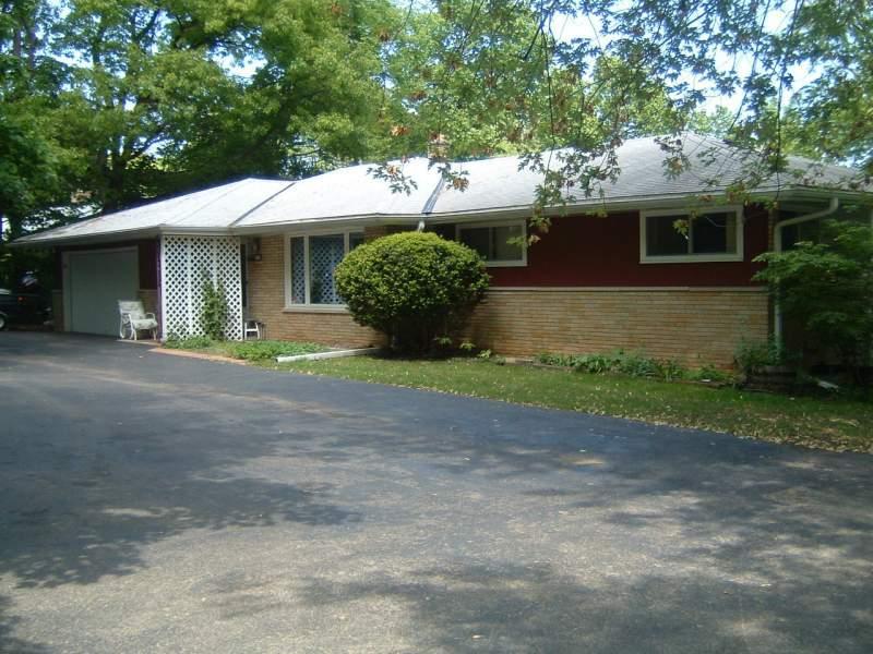 5106 S Menard Dr., New Berlin, WI 53151