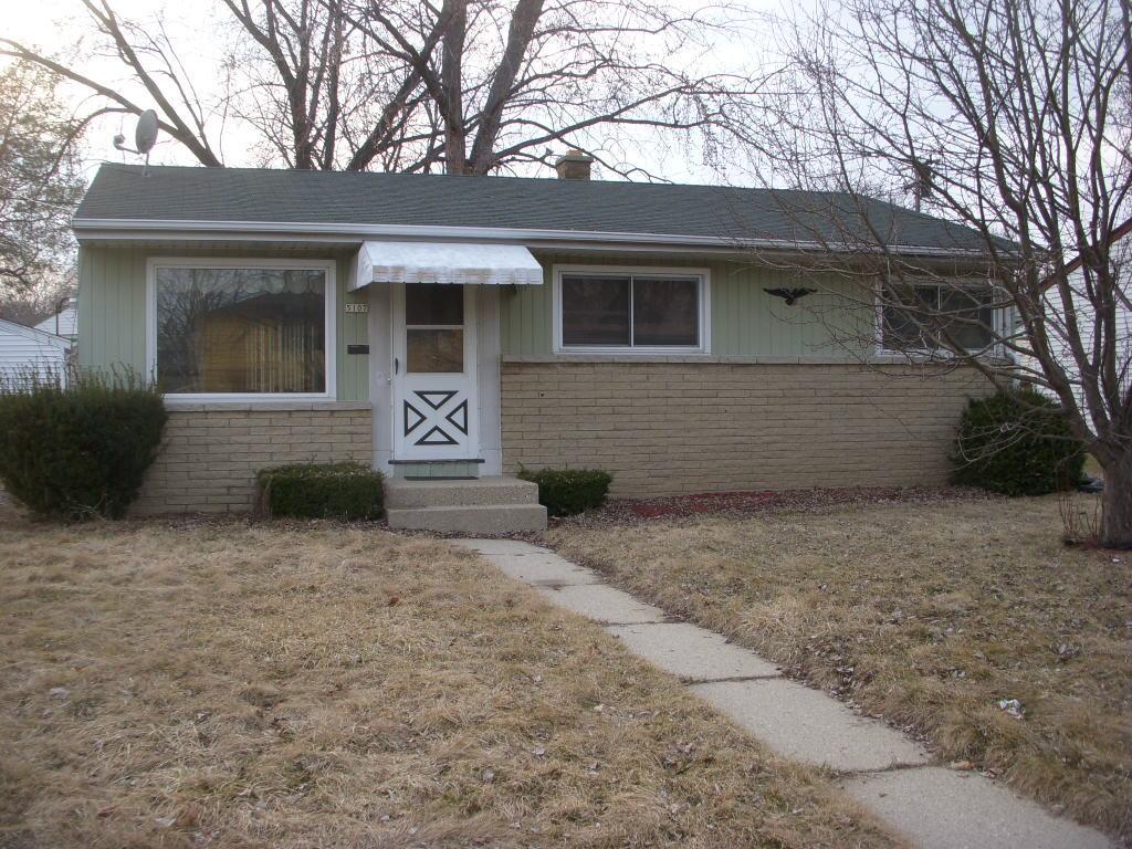 5107 N 77th St, Milwaukee, WI 53218