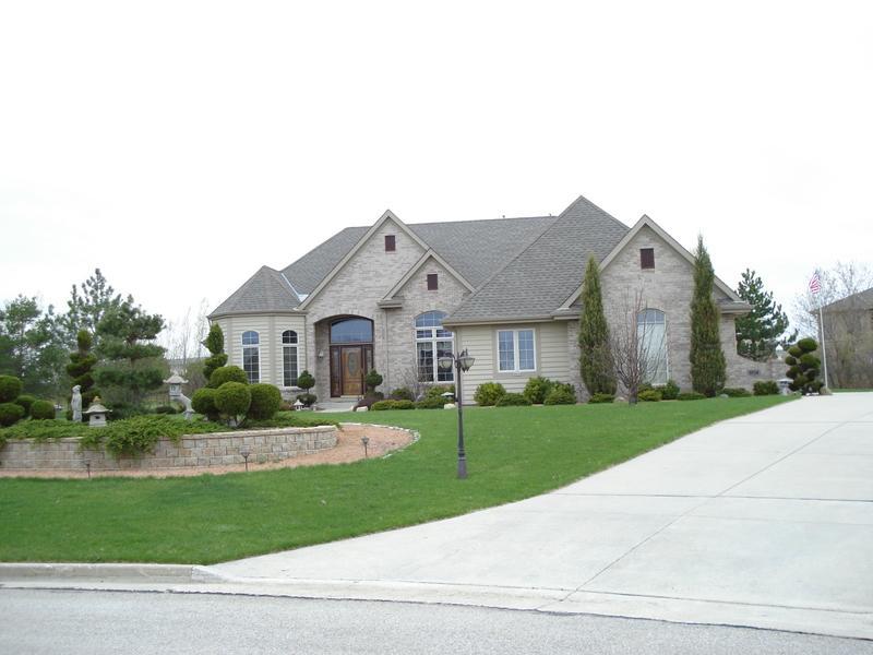 9554 W Saint Patricks Ct., Franklin, WI 53132
