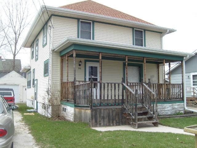 906 Lowell St., Two Rivers, WI 54241
