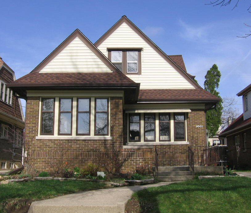 2434 N 61st St., Wauwatosa, WI 53213