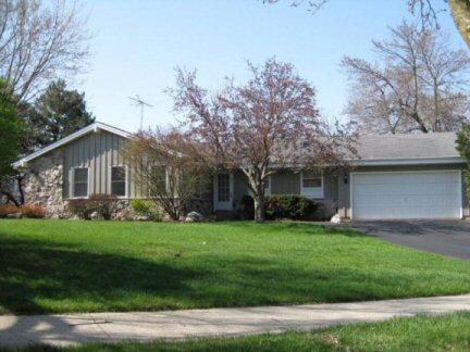 1935 Stardust Dr., Waukesha, WI 53186