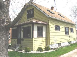 921 Perkins Ave., Waukesha, WI 53186