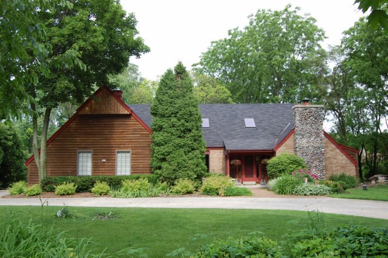 6928 S 90th St., Franklin, WI 53132