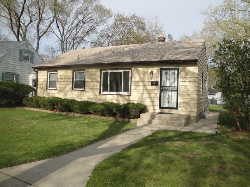5274 N 69th St., Milwaukee, WI 53218