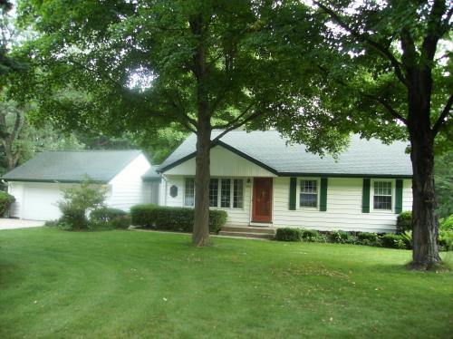 10517 W Ridge Rd., Hales Corners, WI 53130