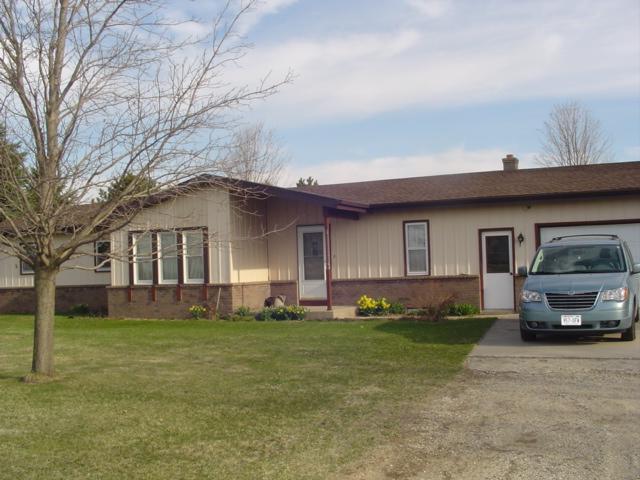 5538 Arthur Rd., Hartford, WI 53086