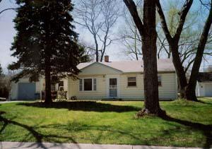 7133 N Seneca Ave., Glendale, WI 53217