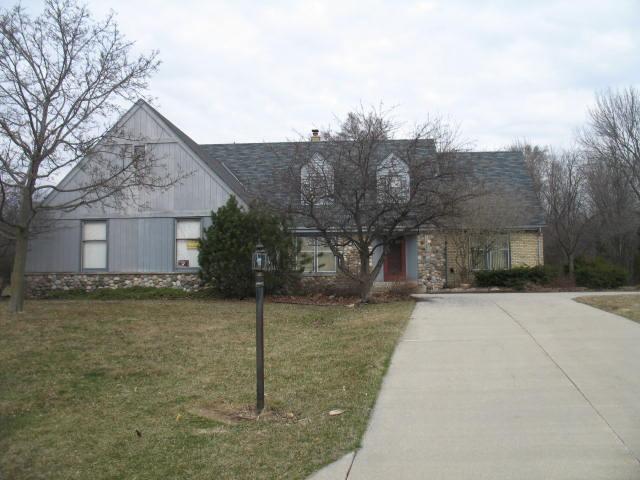 12106 W Cardinal Ct., Hales Corners, WI 53130
