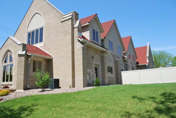 231 S 16th St., La Crosse, WI 54601