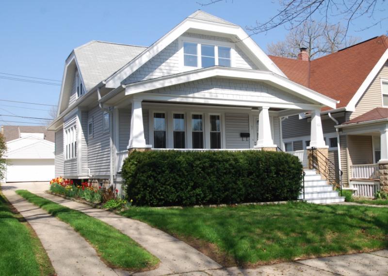 4537 N Marlborough Dr., Shorewood, WI 53211