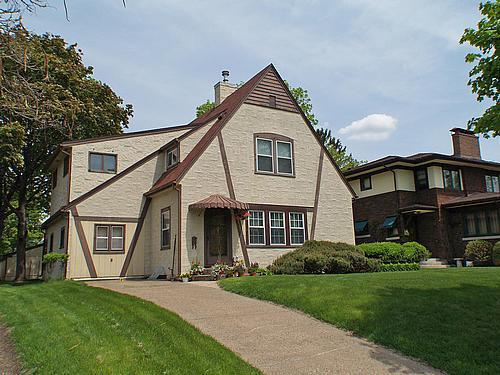 2129 King St., La Crosse, WI 54601