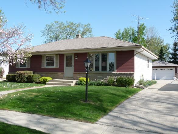 2234 W Lindenwood Ave., Oak Creek, WI 53154
