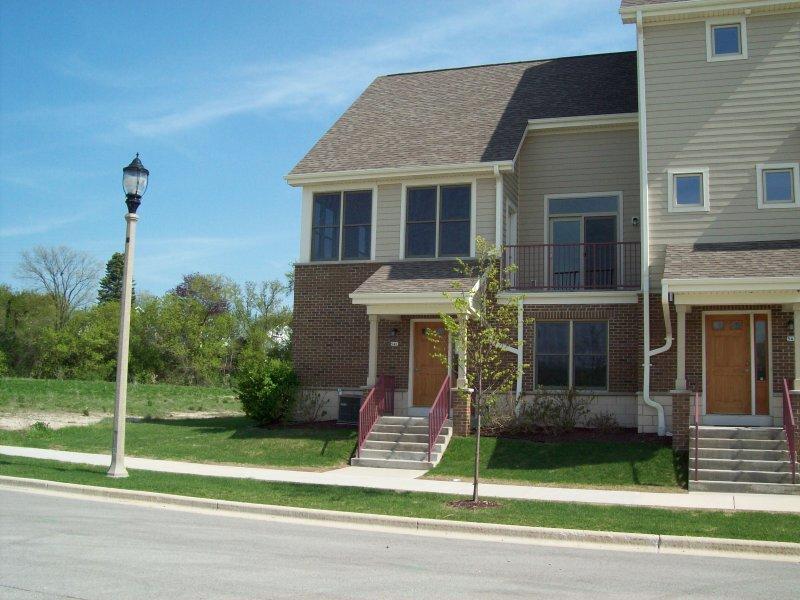 541 Rivershores Dr., West Bend, WI 53090