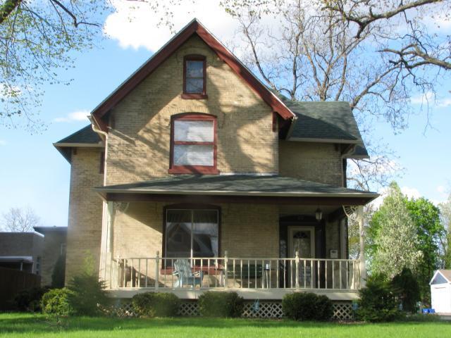 212 E Pleasant St., Oconomowoc, WI 53066