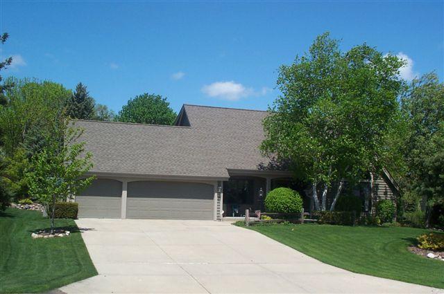 11724 W Waterford Ave., Greenfield, WI 53228