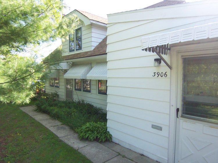 3906 S 1st St, Milwaukee, WI 53207