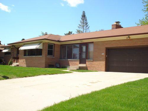 7753 N 47th St, Brown Deer, WI 53223