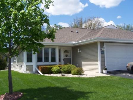 517 Hartford Sq., Hartford, WI 53027