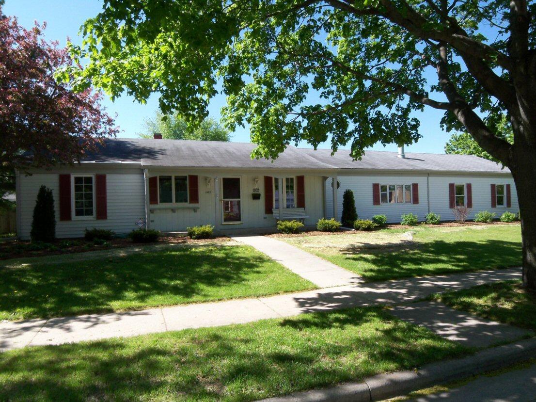 1102 Wedgewood Dr., Waukesha, WI 53186
