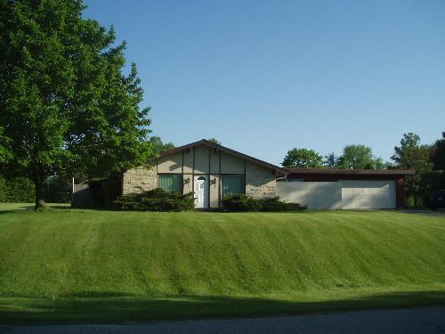 8760 S Lakeside, Mukwonago, WI 53149