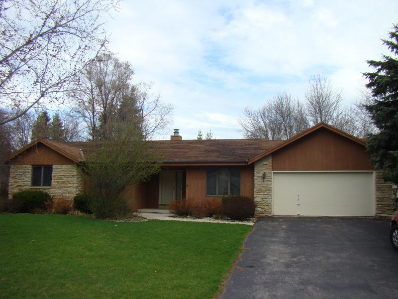 3330 S Elmwood Dr., Racine, WI 53405
