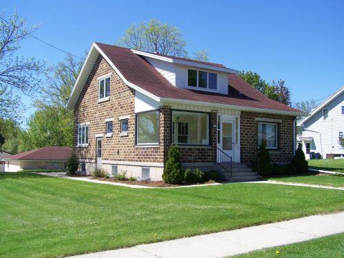 909 Main St., Belgium, WI 53004