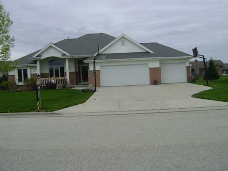 907 Ash Cir., Plymouth, WI 53073