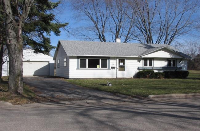 23 Ridgway St., Elkhorn, WI 53121