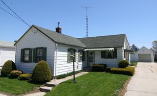 925 S 25th St., Manitowoc, WI 54220