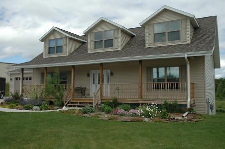 144 Franklin Pl., West Bend, WI 53095