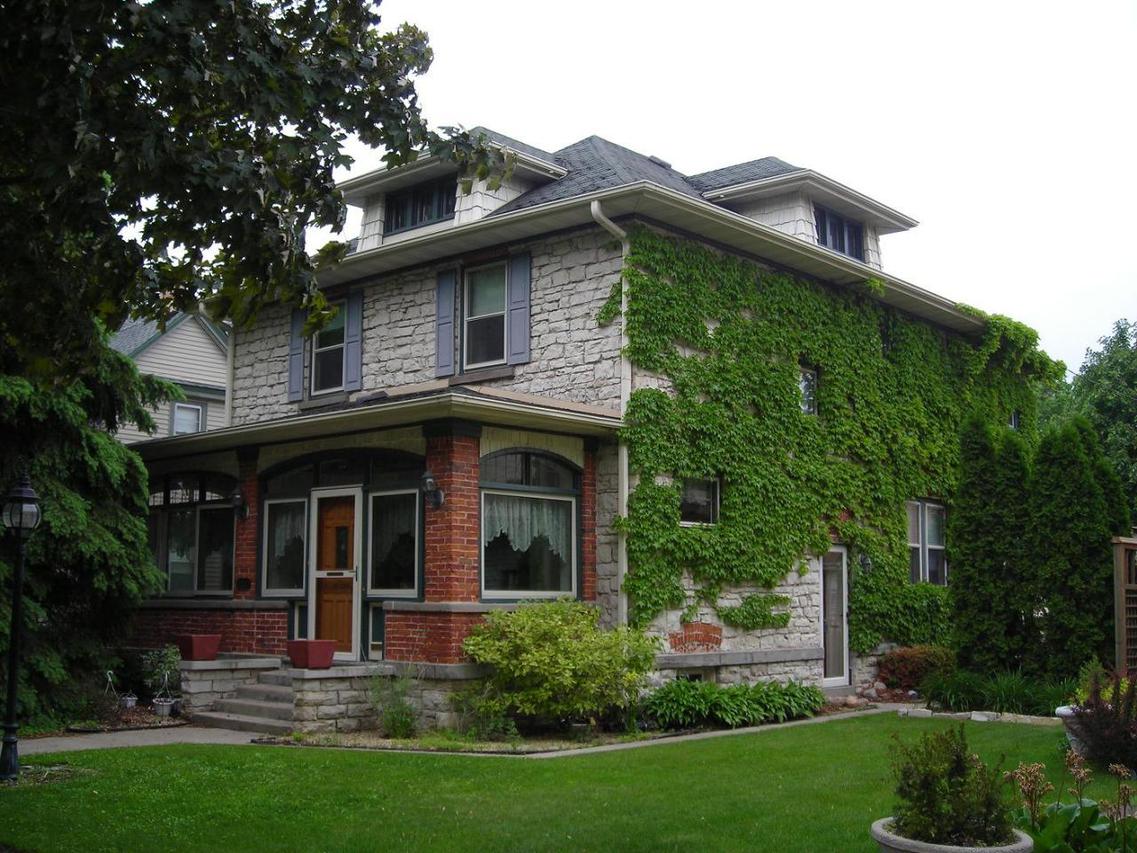 [Address Hidden by Seller], La Crosse, WI 54601