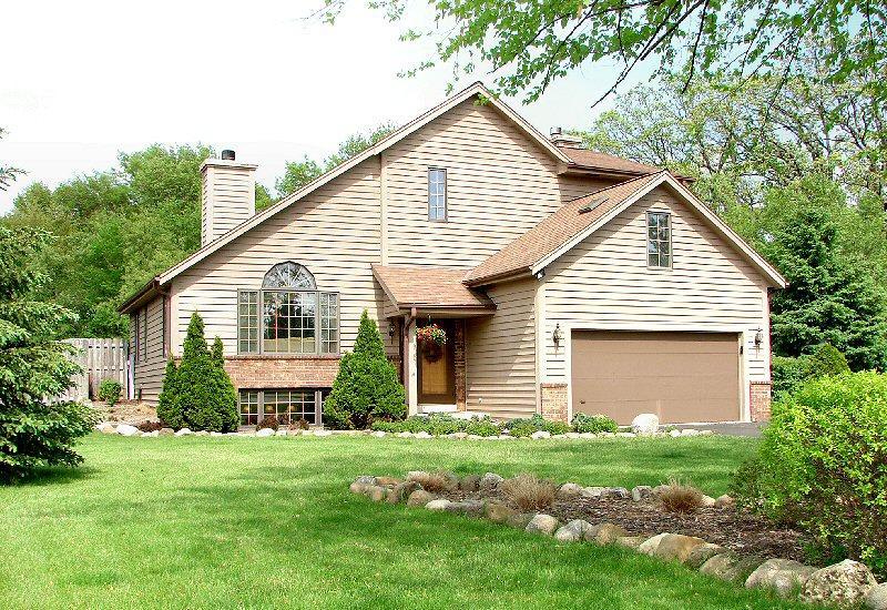 W253S10940 Hunters Run, Vernon, WI 53149