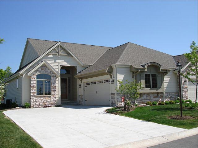 3416 Sequoia Cir, Waukesha, WI 53188