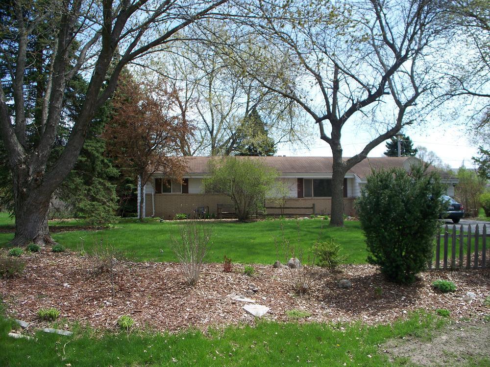 6876 S 109th St, Franklin, WI 53132