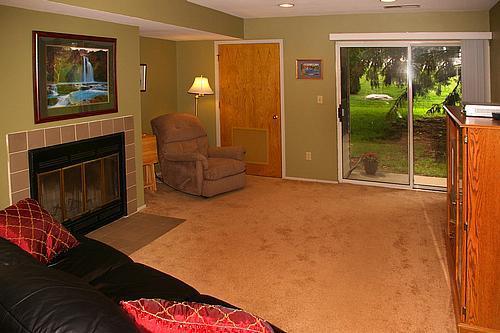 863 W Puetz Rd., Oak Creek, WI 53154