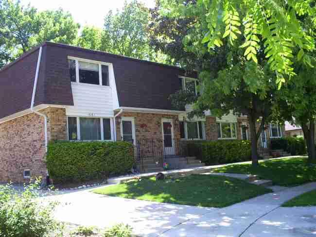 1515 Camden Ct. #B, Waukesha, WI 53186