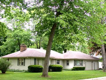 619 N Harding St., Oconomowoc, WI 53066