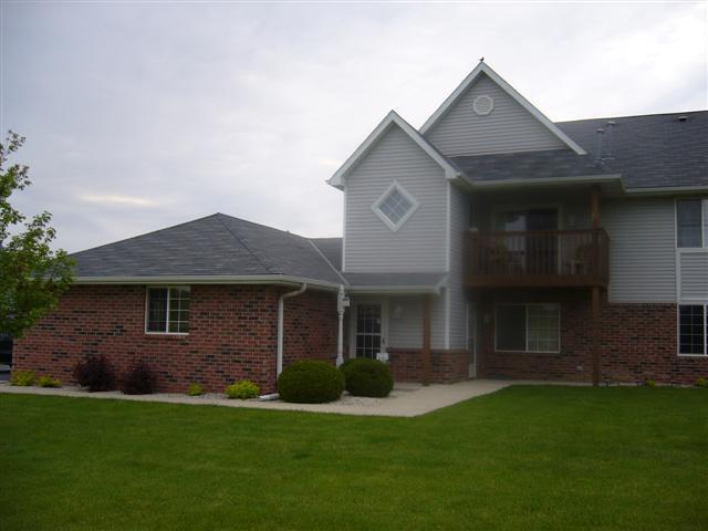 160 W Aspen Ct. #5, Oak Creek, WI 53154