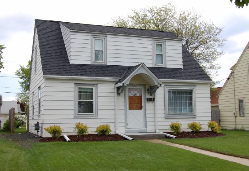 4442 S Lenox St., Milwaukee, WI 53207