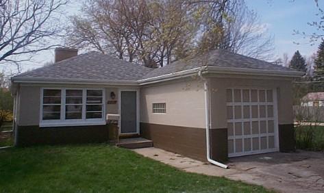 2826 Blaine Ave, Racine, WI 53405