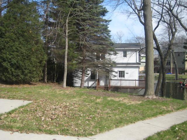 W345N5764 Road G, Oconomowoc, WI 53066