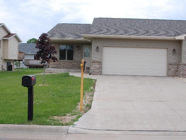 1082 Kristy Ln, Onalaska, WI 54650