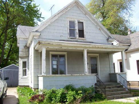 1209 67th St., Kenosha, WI 53143