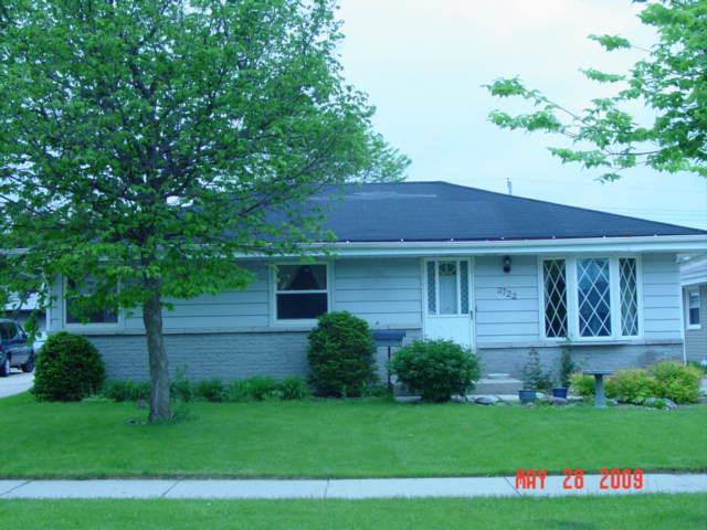 3722 S 95th St., Milwaukee, WI 53228