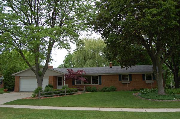 856 E Badger Ln., West Bend, WI 53095