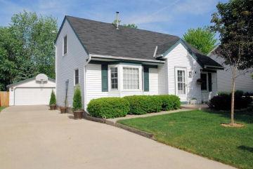 1822 Marliz, Waukesha, WI 53189